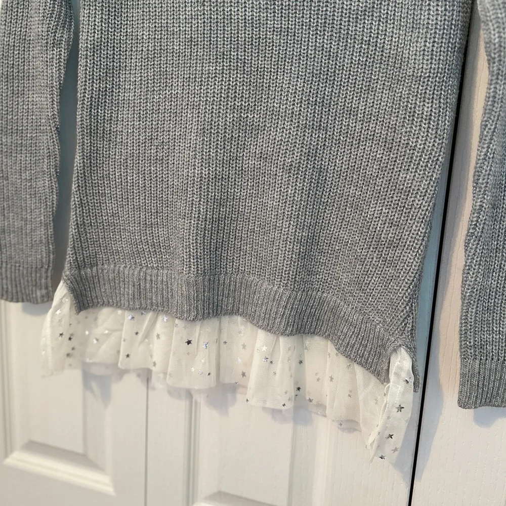 Pink Republic Heather Grey Knitted Sparkly Sweater with Ruffle Bottom (M 10/12) - Picture 3 of 4
